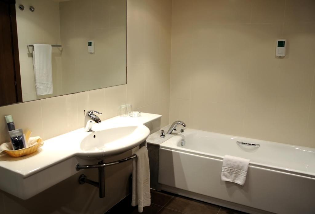 Ramon Park-Hotel Santpedor Номер фото